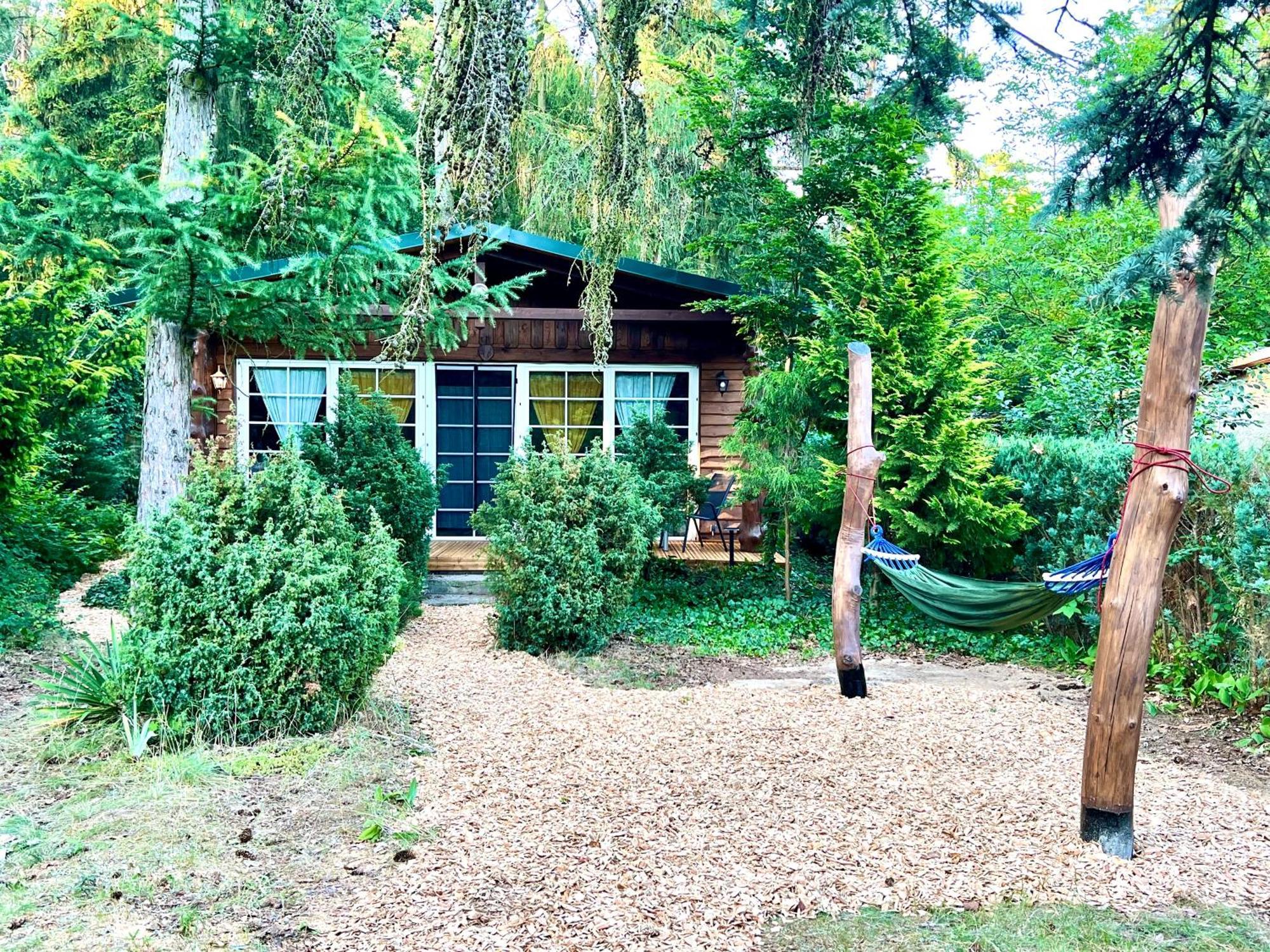 Holzhaus Baerenhoehle Am Wald Und See Neuruppin Exterior photo